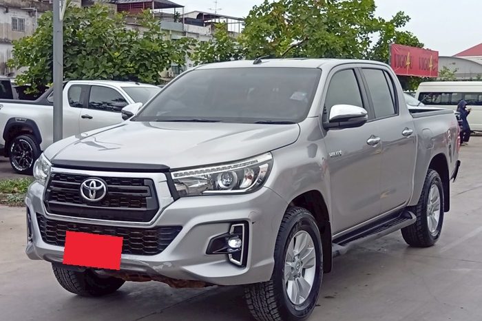 REVO 4WD 2020 2.4E MT DOUBLE CAB SILVER  4130 full