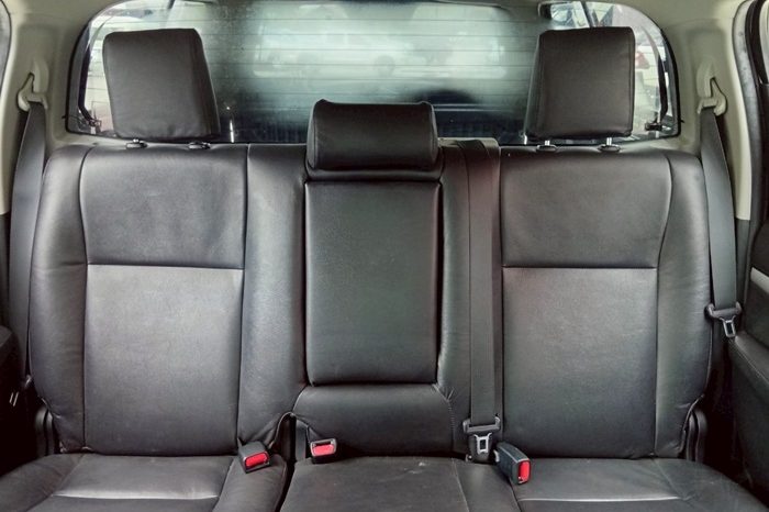 REVO 4WD 2021 2.4E MT DOUBLE CAB SILVER  4373 full