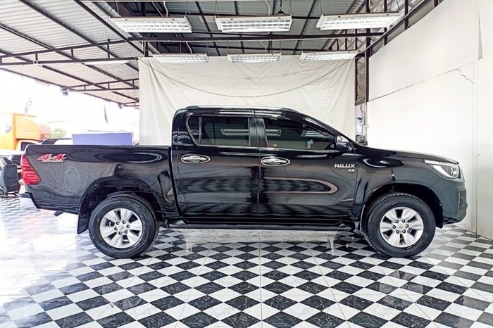 REVO 4WD 2018 2.8G AT DOUBLE CAB BLACK  4963 full