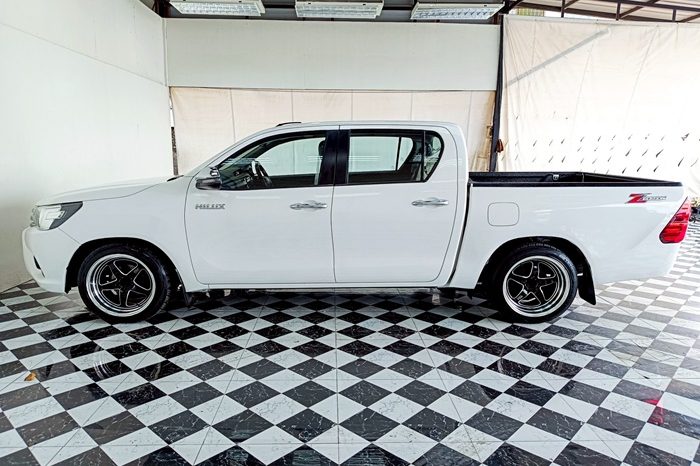 REVO 2WD 2018 2.4J MT DOUBLE CAB WHITE 5856 full