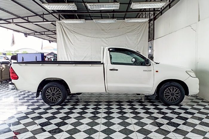 VIGO 2WD 2014 2.7J MT STANDARD WHITE  5875 full