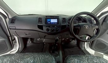 VIGO 2WD 2014 2.7J MT STANDARD WHITE  5875 full