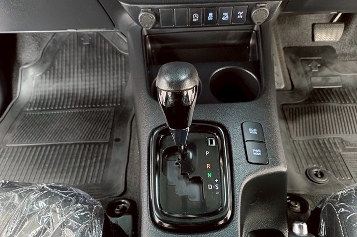 ROCCO 4WD 2020 2.8G AT DOUBLE CAB WHITE  6010 full