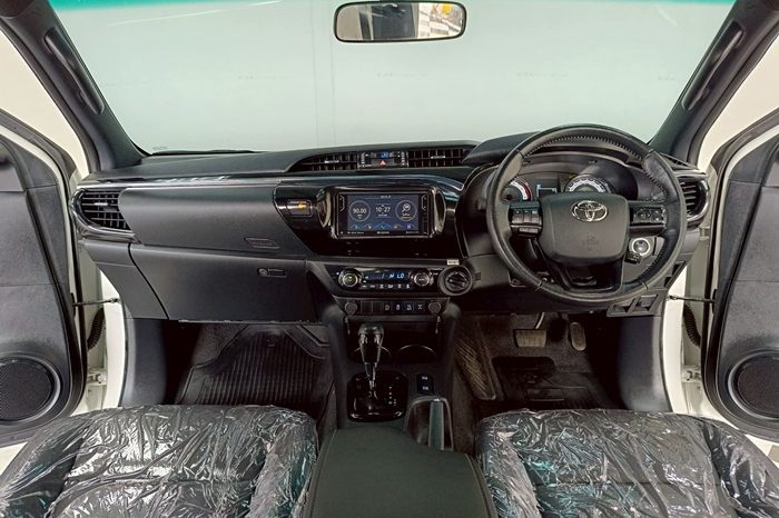 ROCCO 4WD 2020 2.8G AT DOUBLE CAB WHITE  6010 full