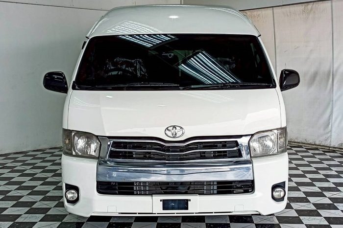 TOYOTA 2WD 2018 3.0 MT COMMUTER WHITE  6223 full