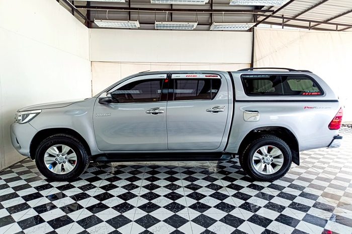 REVO 2WD 2018 2.4G AT DOUBLE CAB SILVER  6250 full
