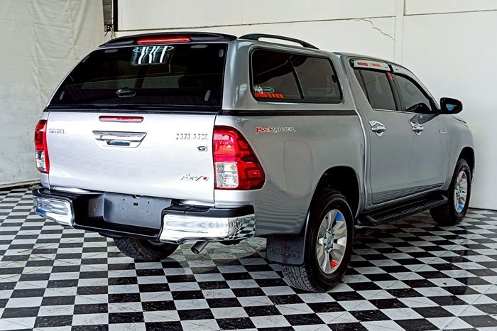 REVO 2WD 2018 2.4G AT DOUBLE CAB SILVER  6250 full