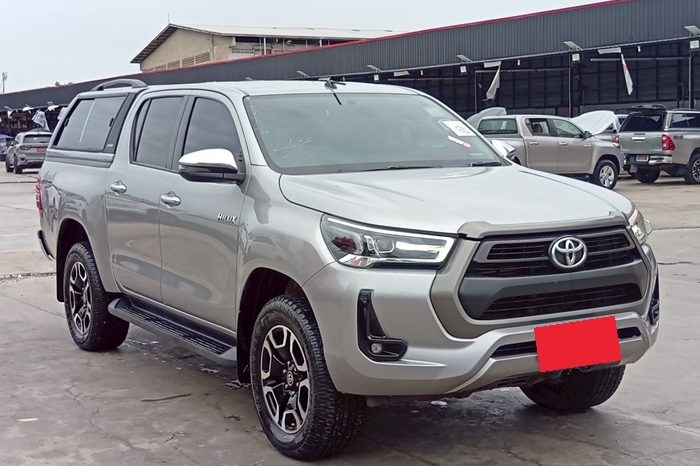 REVO 4WD 2021 2.4E MT DOUBLE CAB SILVER  7358 full
