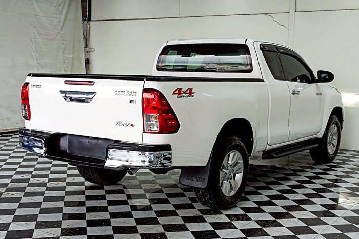 REVO 4WD 2020 2.4E MT SMART CAB WHITE  9080 full