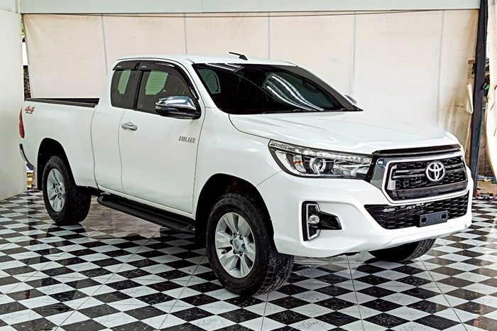 REVO 4WD 2020 2.4E MT SMART CAB WHITE  9080 full