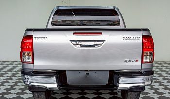 REVO PRE 2018 2.4E AT DOUBLE CAB SILVER  9701 full