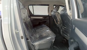 REVO PRE 2018 2.4E AT DOUBLE CAB SILVER  9701 full