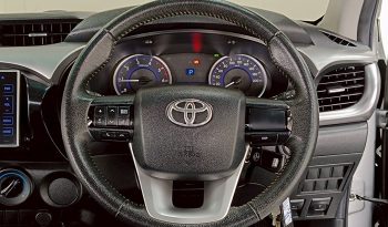 REVO PRE 2018 2.4E AT DOUBLE CAB SILVER  9701 full