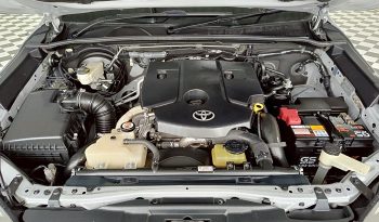 REVO PRE 2018 2.4E AT DOUBLE CAB SILVER  9701 full