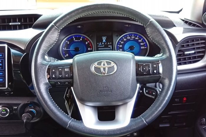 REVO PRE 2015 2.4G AT DOUBLE CAB BLUE  6847 full