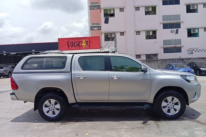 REVO PRE 2017 2.4E AT DOUBLE CAB SILVER  4951 full
