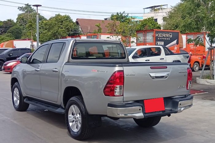 REVO PRE 2017 2.4E AT DOUBLE CAB SILVER  4943 full