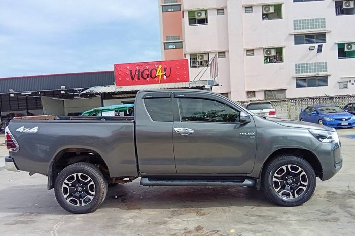 REVO 4WD 2021 2.8G MT SMART CAB DARK GREY  6279 full