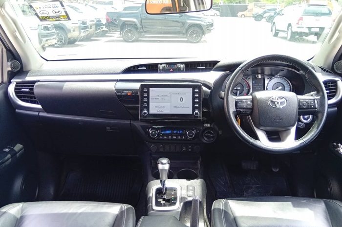 REVO 4WD 2020 2.8G AT DOUBLE CAB SILVER  4804 full