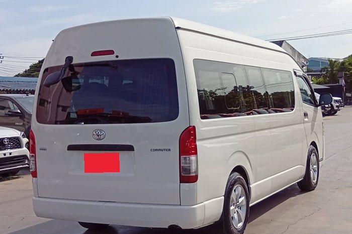 TOYOTA 2WD 2019 2.7 MT COMMUTER WHITE  9735 full