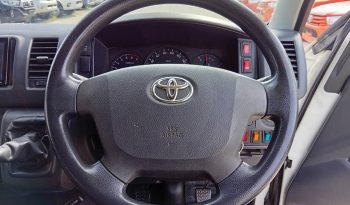 TOYOTA 2WD 2019 2.7 MT COMMUTER WHITE  9735 full