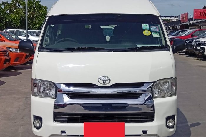 TOYOTA 2WD 2019 2.7 MT COMMUTER WHITE  2620 full