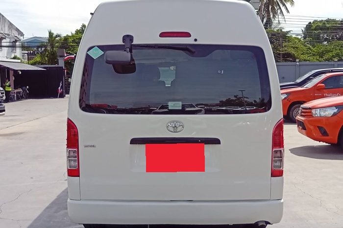 TOYOTA 2WD 2019 2.7 MT COMMUTER WHITE  2620 full