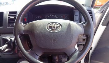 TOYOTA 2WD 2019 2.7 MT COMMUTER WHITE  2620 full