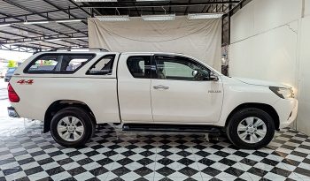REVO 4WD 2016 2.4E MT SMART CAB WHITE  438 full