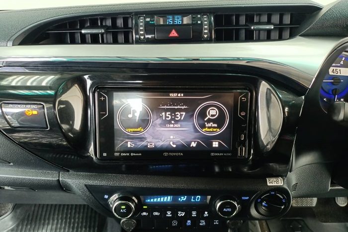 REVO 4WD 2018 2.8G AT DOUBLE CAB WHITE  8311 full