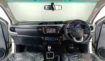 REVO 4WD 2018 2.8G AT DOUBLE CAB WHITE  8311 full