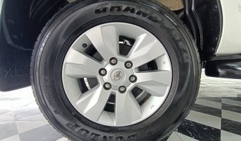REVO 4WD 2018 2.8G AT DOUBLE CAB WHITE  8311 full