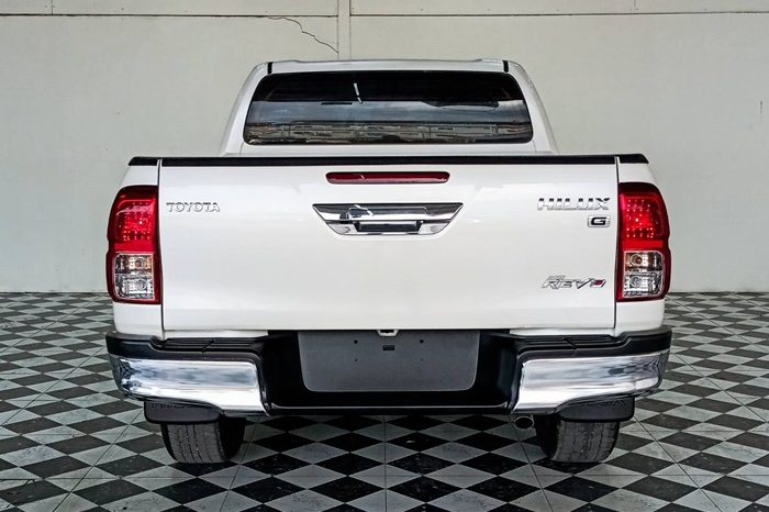 REVO 4WD 2018 2.8G AT DOUBLE CAB WHITE  8311 full