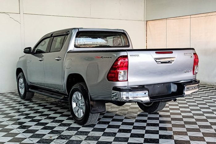 REVO PRE 2018 2.4E AT DOUBLE CAB SILVER  4916 full