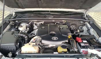 REVO PRE 2018 2.4E AT DOUBLE CAB SILVER  4916 full