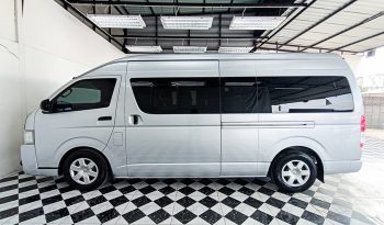 TOYOTA 2WD 2017 3.0 AT COMMUTER SILVER  7292 full
