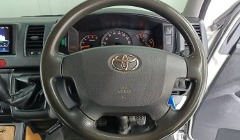 TOYOTA 2WD 2018 3.0 MT COMMUTER SILVER 7159 full