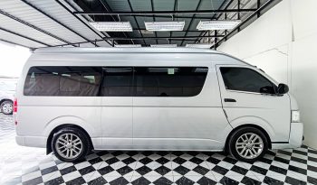 TOYOTA 2WD 2018 3.0 MT COMMUTER SILVER 7159 full