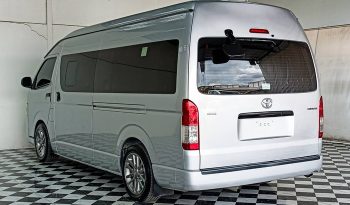 TOYOTA 2WD 2018 3.0 MT COMMUTER SILVER 7159 full
