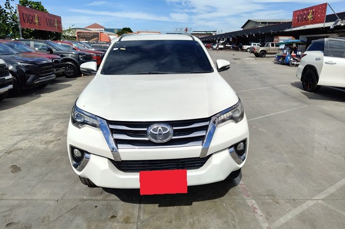 TOYOTA 2WD 2018 2.7V AT FORTUNER WHITE  6321 full