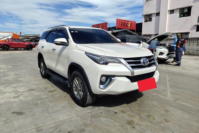 TOYOTA 2WD 2018 2.7V AT FORTUNER WHITE  6321 full