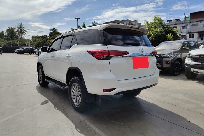 TOYOTA 2WD 2018 2.7V AT FORTUNER WHITE  6321 full