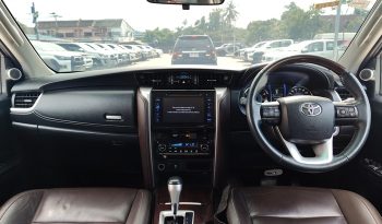 TOYOTA 2WD 2018 2.7V AT FORTUNER WHITE  6321 full