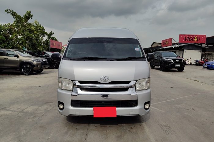 TOYOTA 2WD 201 3.0 MT COMMUTER SILVER 715 full