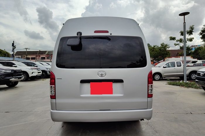TOYOTA 2WD 201 3.0 MT COMMUTER SILVER 715 full