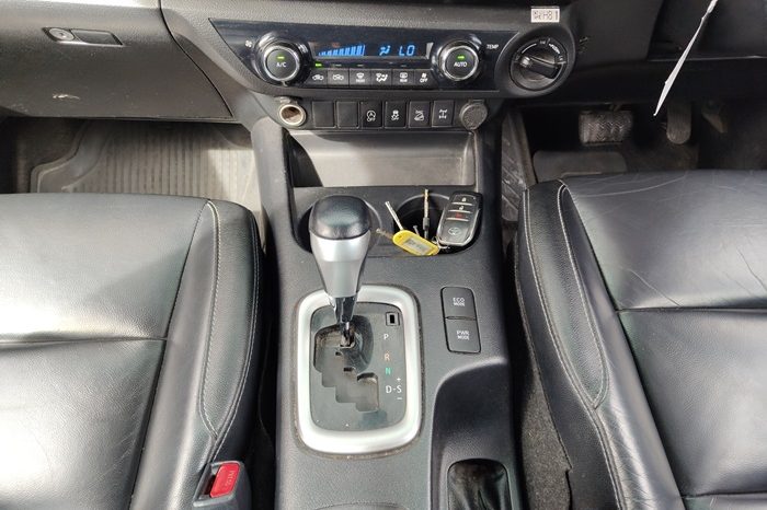 REVO 4WD 2020 2.8G AT DOUBLE CAB SILVER  4028 full