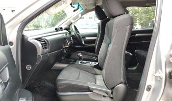 REVO PRE 2021 2.4E AT DOUBLE CAB SILVER  9760 full