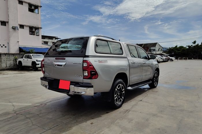 REVO PRE 2021 2.4E AT DOUBLE CAB SILVER  9760 full