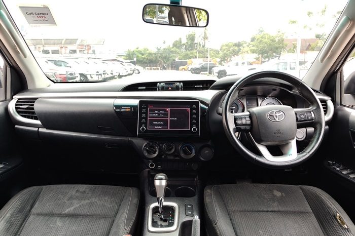REVO PRE 2021 2.4E AT DOUBLE CAB SILVER  9760 full