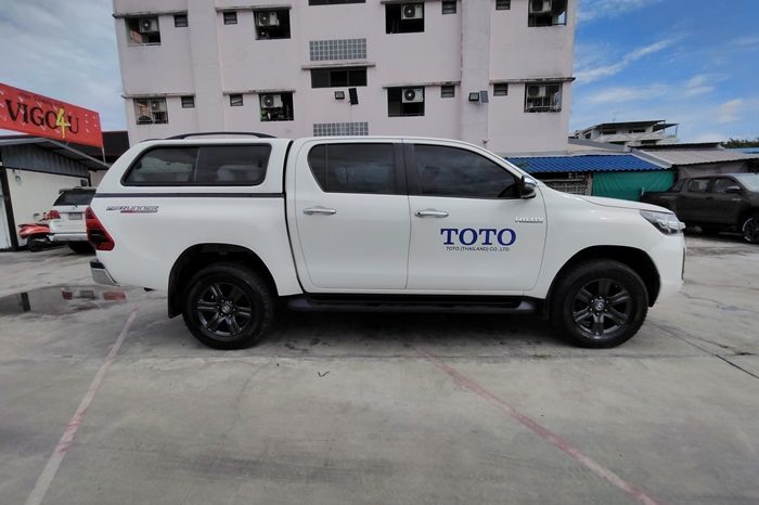 REVO PRE 2021 2.4E AT DOUBLE CAB WHITE  1768 full